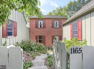 1165 Wicklow Ct, Hummelstown, PA 17036