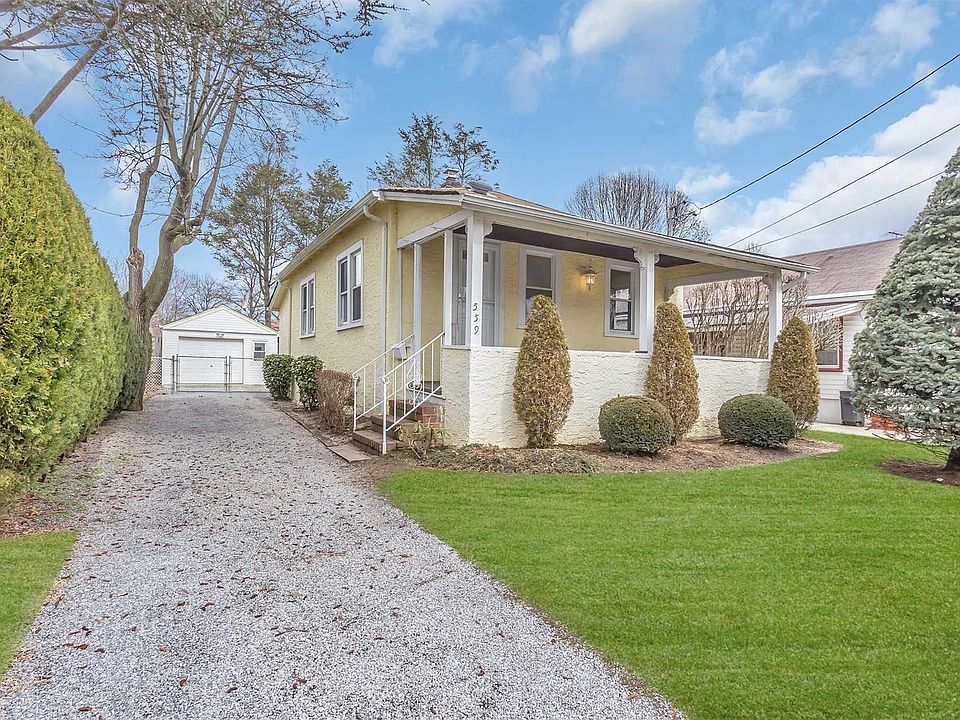 1st image of 559 Wadleigh Ave