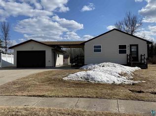 36 Garden Cir, Babbitt, MN 55706