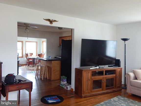 5th image of 31 Bayview Dr