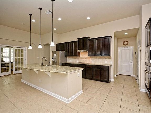 3rd image of 209 Lombardia Dr