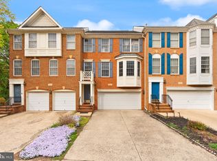 12922 Starters Ln, Fairfax, VA 22033
