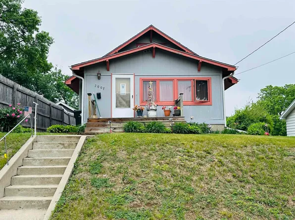 2007 W 5th St, Sioux City, IA 51103