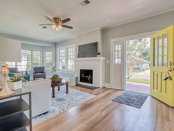 2nd image of 1496 Challen Ave