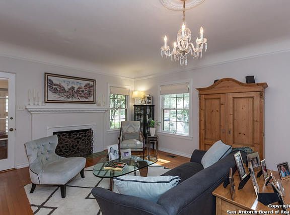 2nd image of 411 Thelma Dr