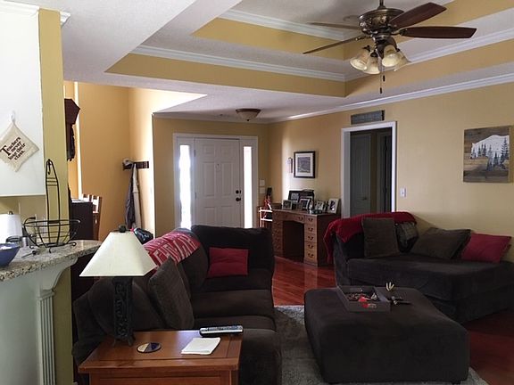 4th image of 4600 Crosshill Ln