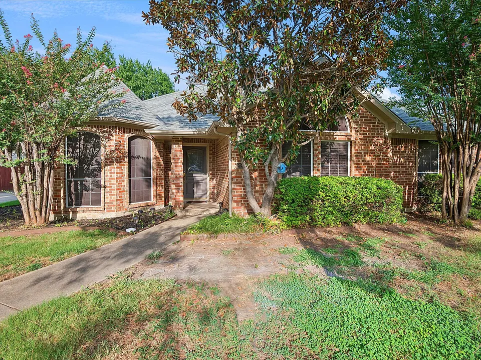 2201 Pendleton Ln