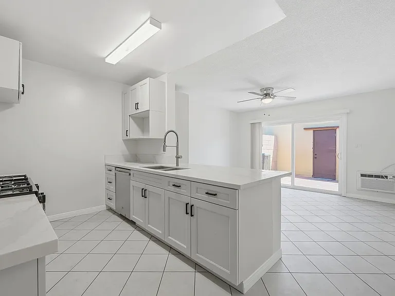 1531 E La Palma Ave #F1 — Photo 4