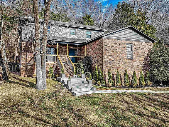 2nd image of 10102 Brandywine Dr SE