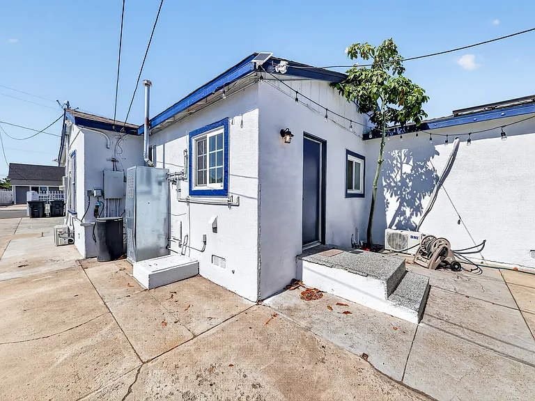 2521 W California St #A — Photo 35