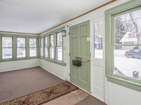 3rd image of 1011 Cooper Ave