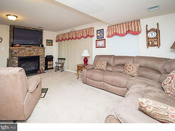 4th image of 307 Dogwood Dr