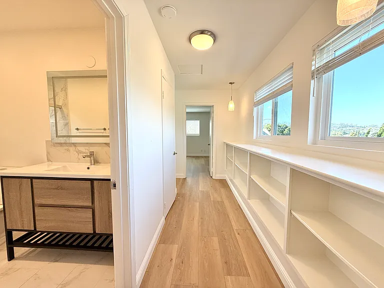5770 Soledad Mountain Rd — Photo 46