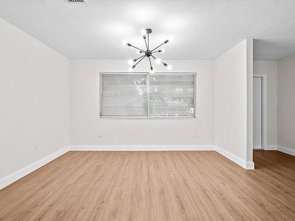 5th image of 771 S 62nd Avenue