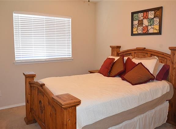 4th image of 3941 Polar Brook Dr