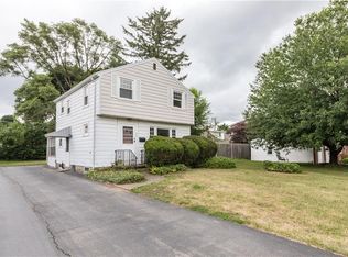 507 W Spruce St, East Rochester, NY 14445