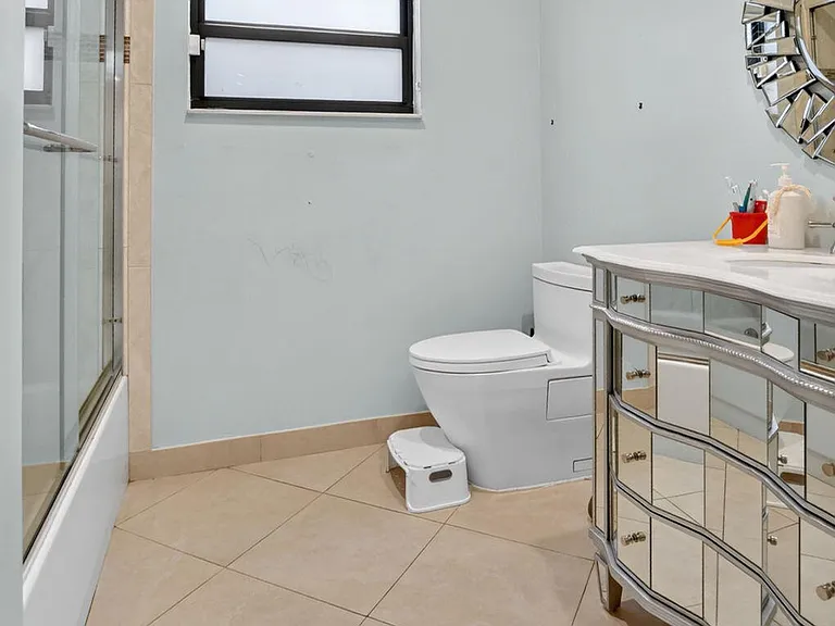 10065 Camelback Ln — Photo 30