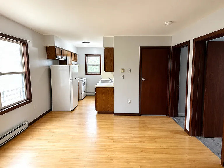 352 S 6th St #2AB — Photo 1