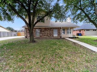 111 Colonial Hts, Sanger, TX 76266
