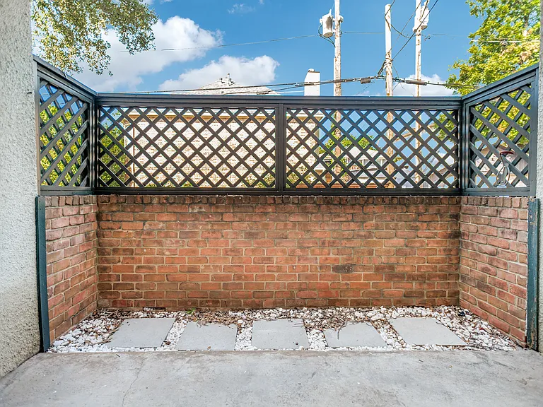 3905 Gilbert Ave #A — Photo 11