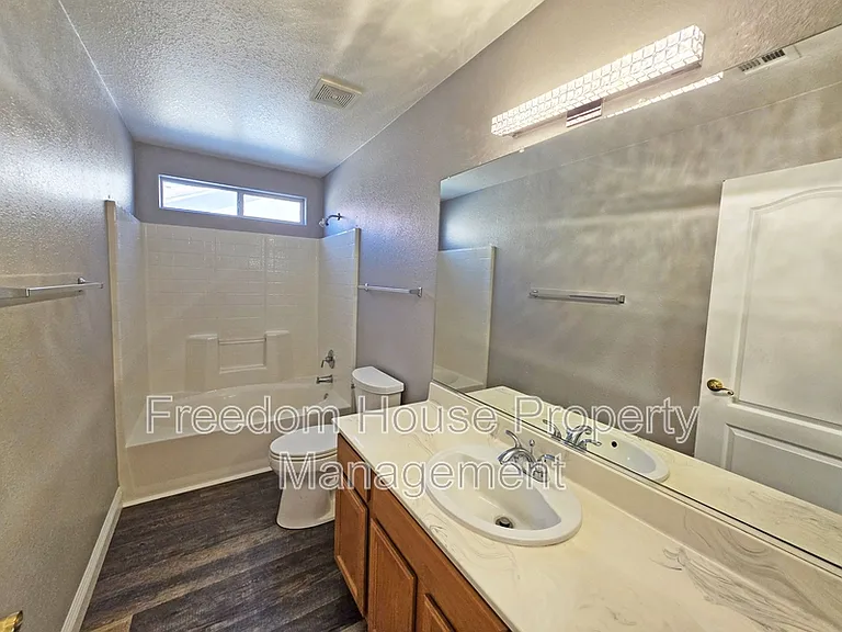 3630 E Vineyard Dr N — Photo 34