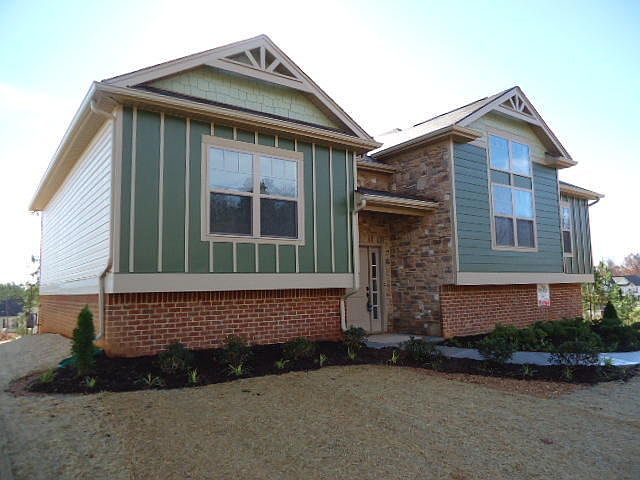 1st image of 575 Sir Carlos Dr #117