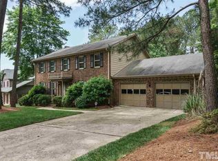 6401 Winthrop Dr, Raleigh, NC 27612