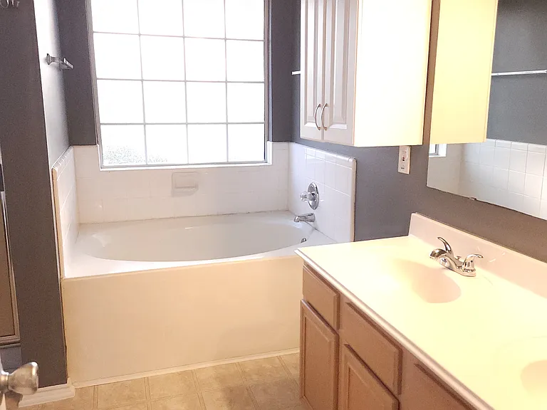 6519 Gorton Dr — Photo 10