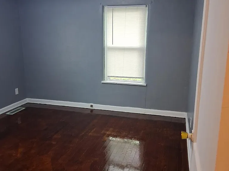1312 Earlham Dr — Photo 5