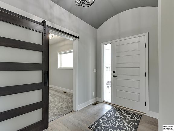 4th image of 19025 Hackberry Dr