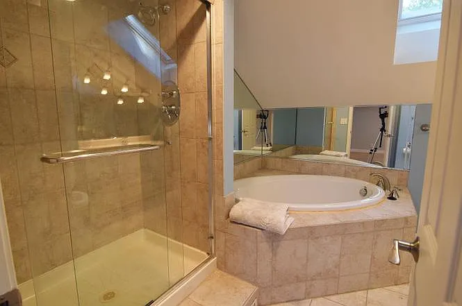 208 N Oak Ave — Photo 12
