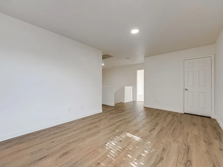 10429 Vinson Point Ave — Photo 23