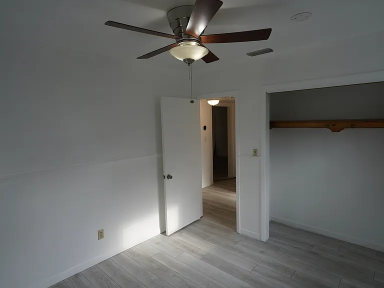805 W Country Club Dr — Photo 9