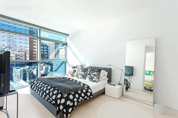 Sold by Corcoran | media 6