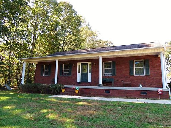 3rd image of 2261 Old Wilkesboro Rd