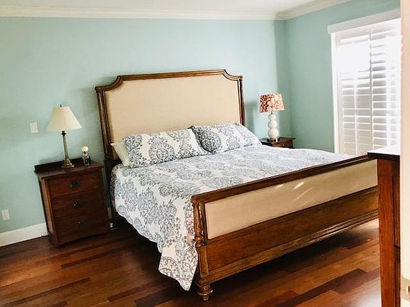 2nd image of 2323 Pulgas Ave
