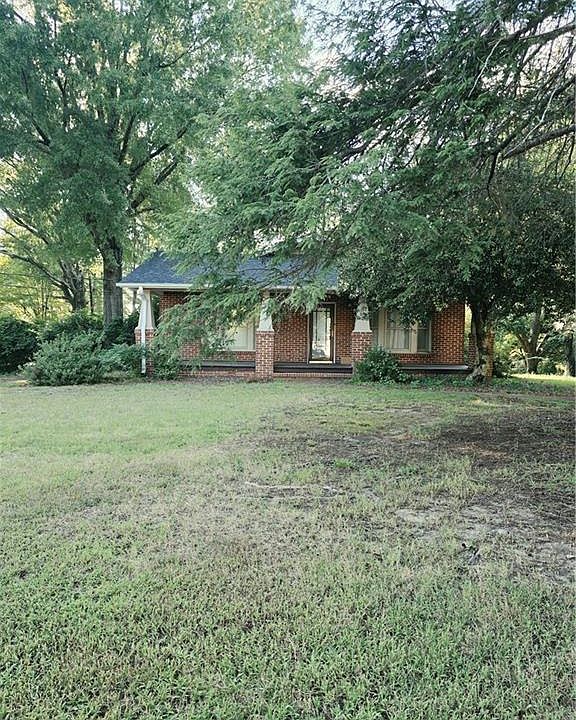 1st image of 106 Brinkley Pl