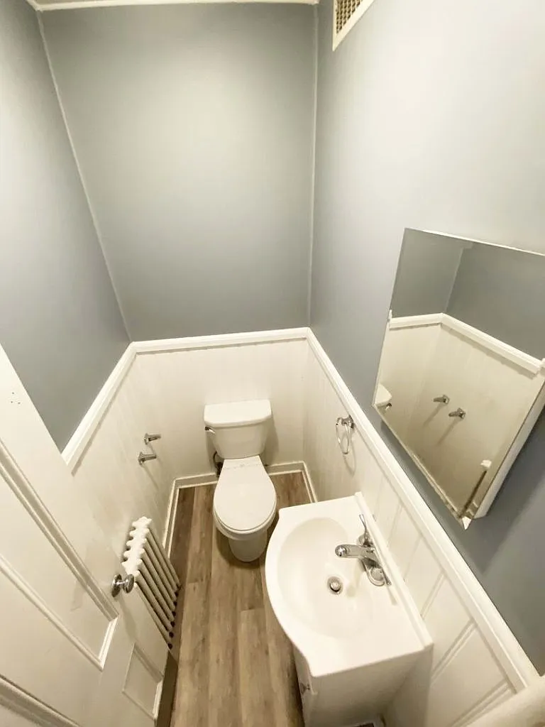 76 Front - House... — Photo 3
