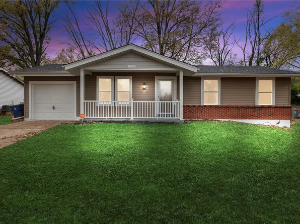 11929 Red Barn Ct, Florissant, MO 63033
