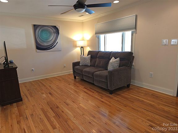 2nd image of 109 Orange Ln