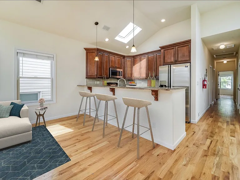 42 Zabriskie St #2 — Photo 3