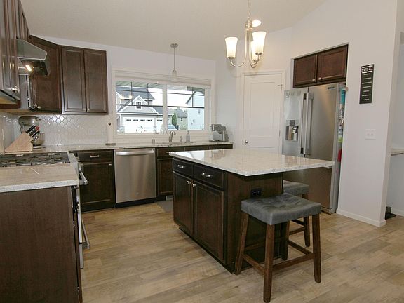 4th image of 14110 Ailesbury Ave