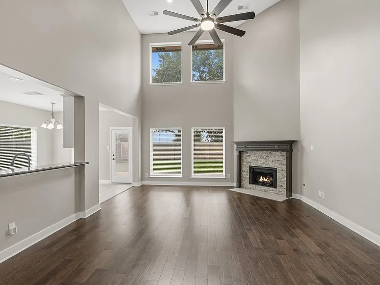 3007 Eagle Lake Dr — Photo 8