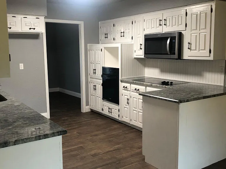 121 Walnut Ct — Photo 5