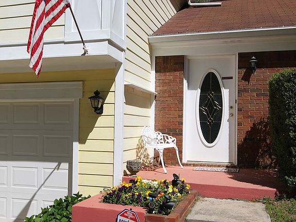 3rd image of 1068 Plantation Blvd SE