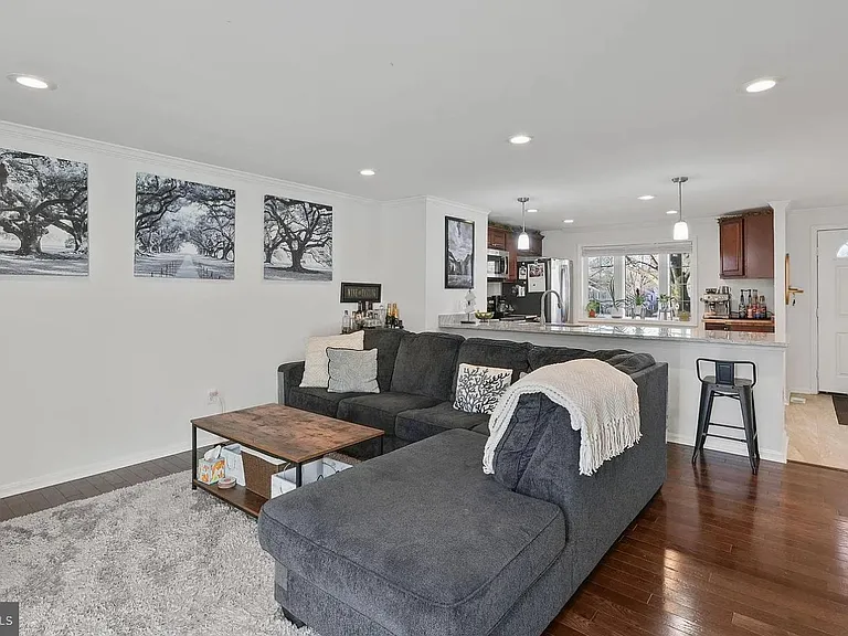 7680 Wolford Way — Photo 5