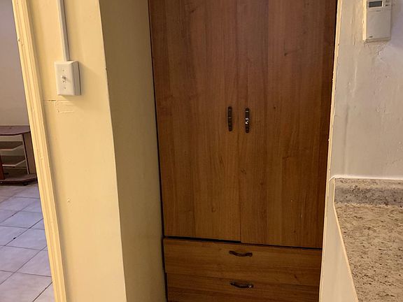 2nd image of 717 Revere Ave