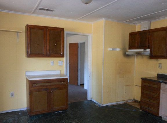 3rd image of 3344 Majestic Ln #84