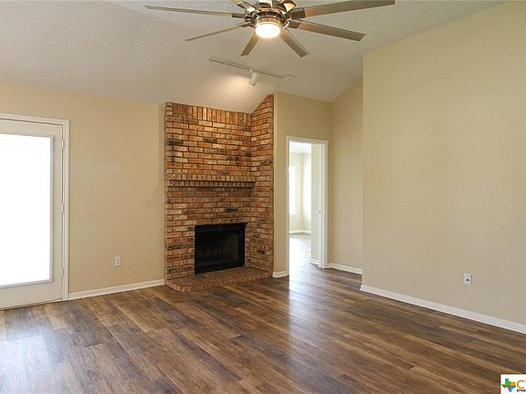 4th image of 3908 Riverrock Dr
