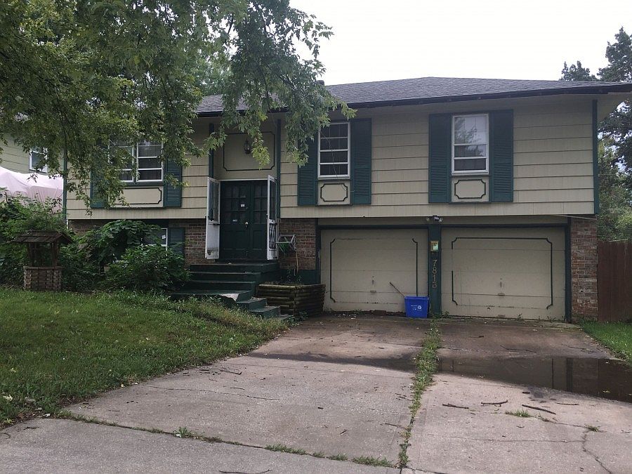 1st image of 7813 E 118th Ter